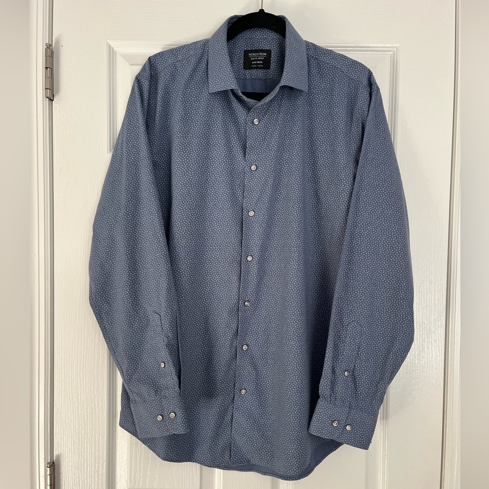 Nordstrom Men's Blue Patterned Button Down Shirt